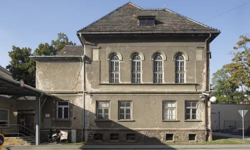 B066 Budova L v areálu Fakultní nemocnice u sv. Anny (Dům pro ošetřovatelky s klauzurou)